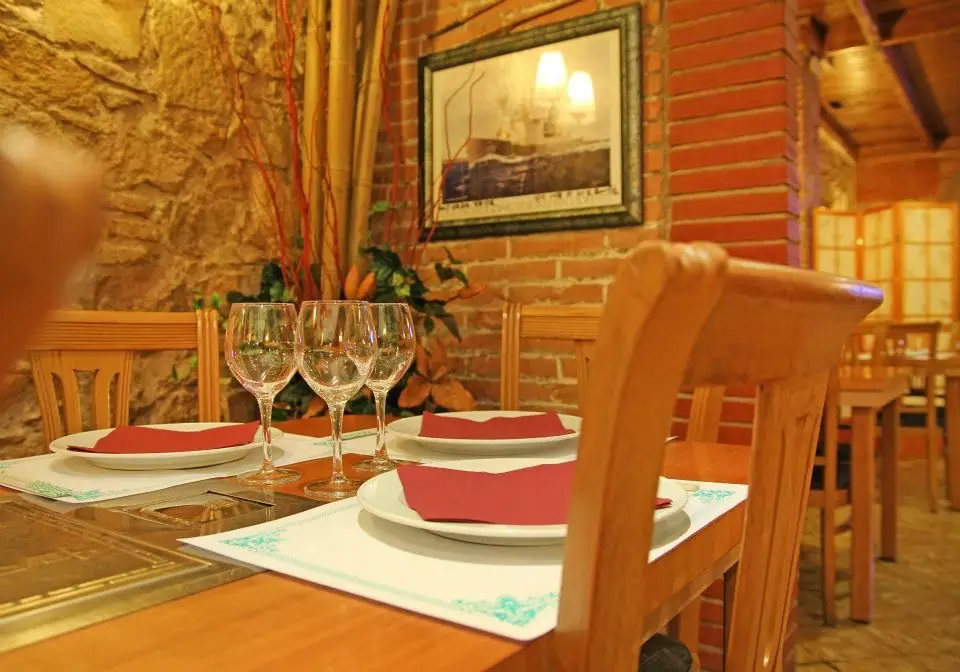 Dining room and interior 11